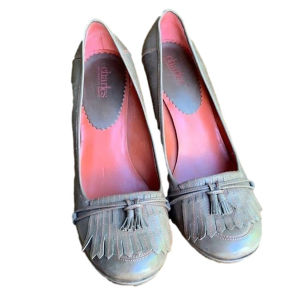 𝅺CHARLES by Charles David Tassel Fringe Heels Shoes - Picture 1 of 8